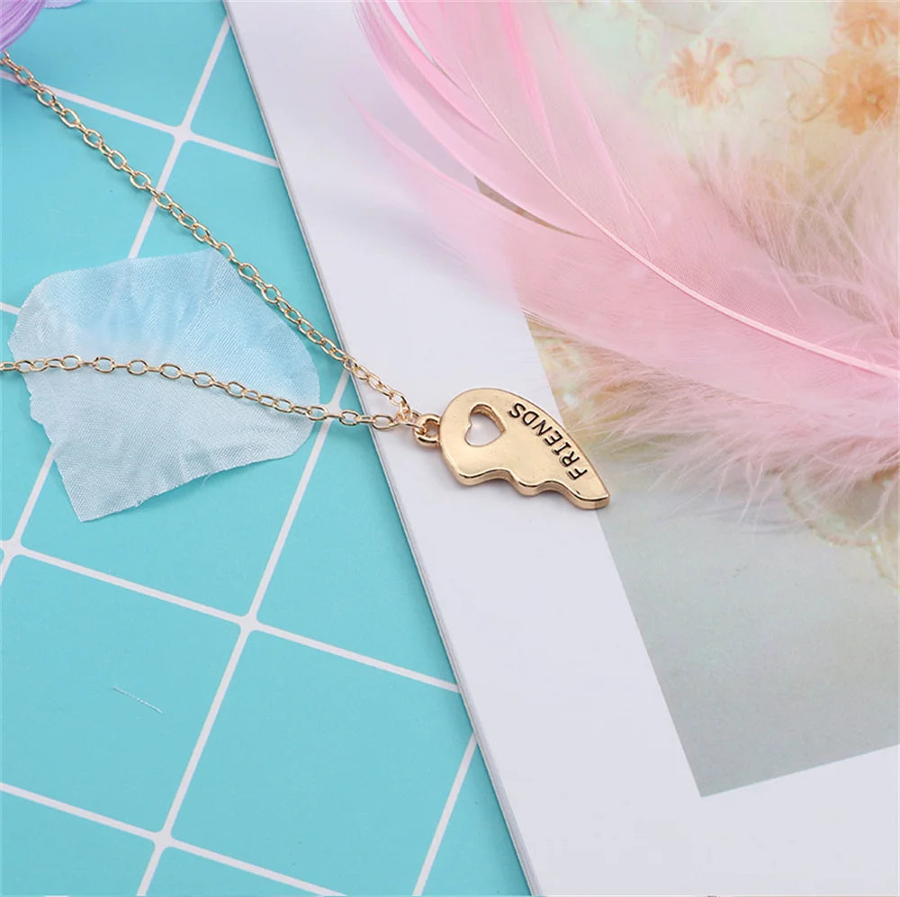 2 Pcs/Set Heart Necklace Best Friends Necklaces For Women Choker Necklace Friendship Pendant Splicing Enamel Necklaces Women Men